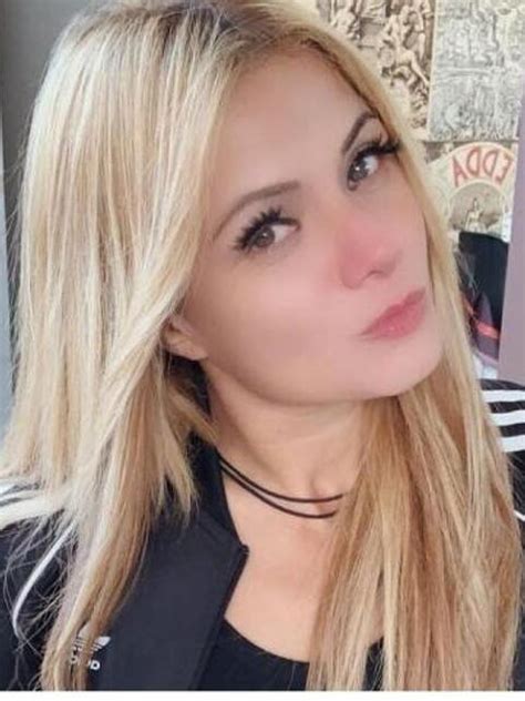 annunci donne catania bakeca|Escort Catania, Annunci Donna Cerca Uomo Catania